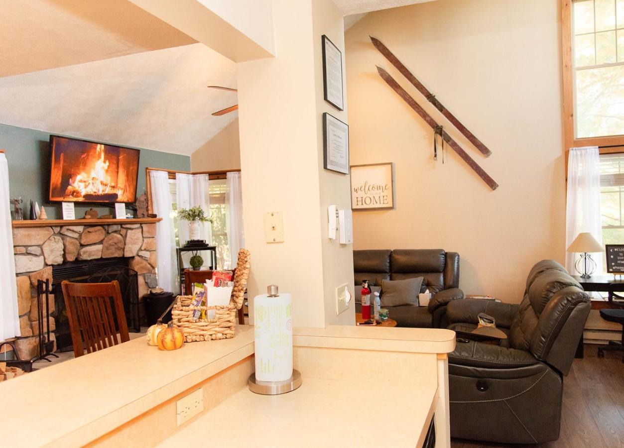 Camelback Private Home Located Behind Waterpark & Ski Lift Tannersville Kültér fotó